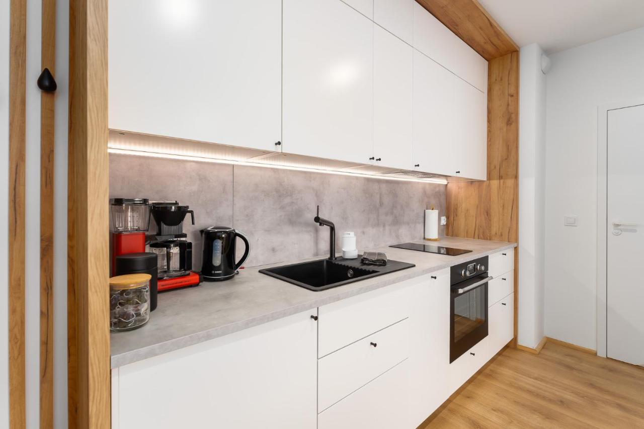 Apartament Willow Tree Surfingbird 드지비르지노 외부 사진