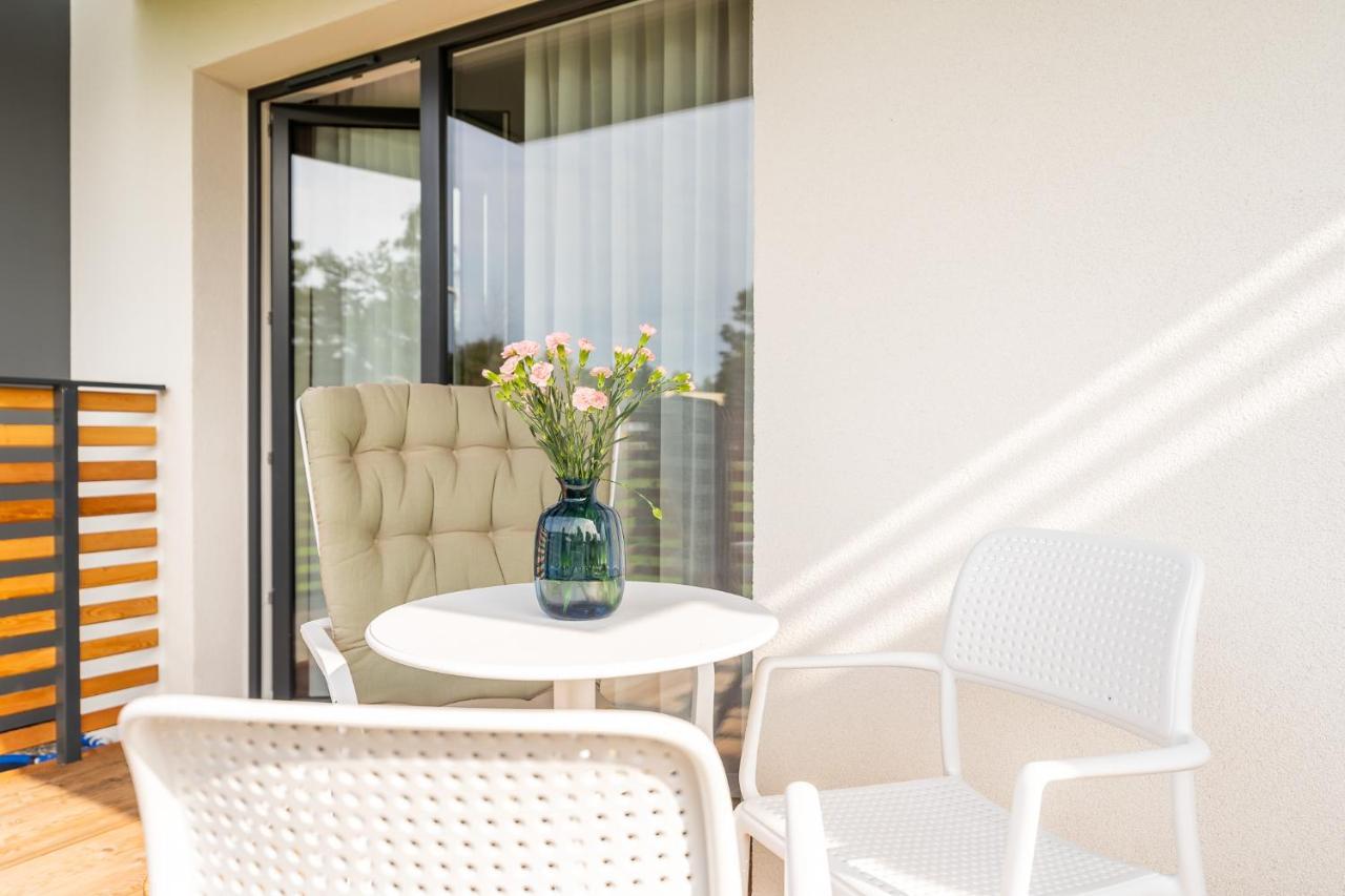 Apartament Willow Tree Surfingbird 드지비르지노 외부 사진
